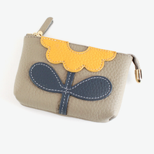Load image into Gallery viewer, Flower Applique Leather Coin Purse w/Keychain