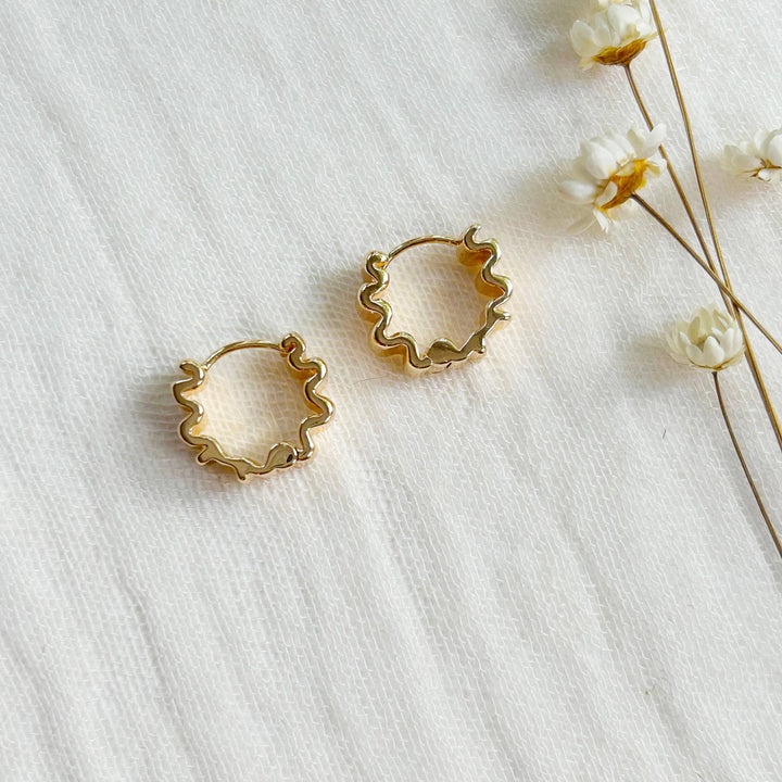Gold Wave Huggie Hoops KT776