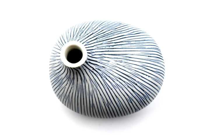 190W27 OMO MINI S-Handcrafted Porcelain Bud Vase