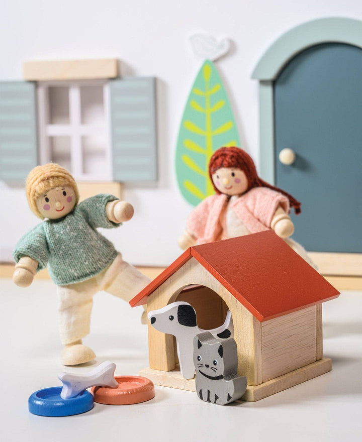 Wooden Dog &amp; Cat Pet Set