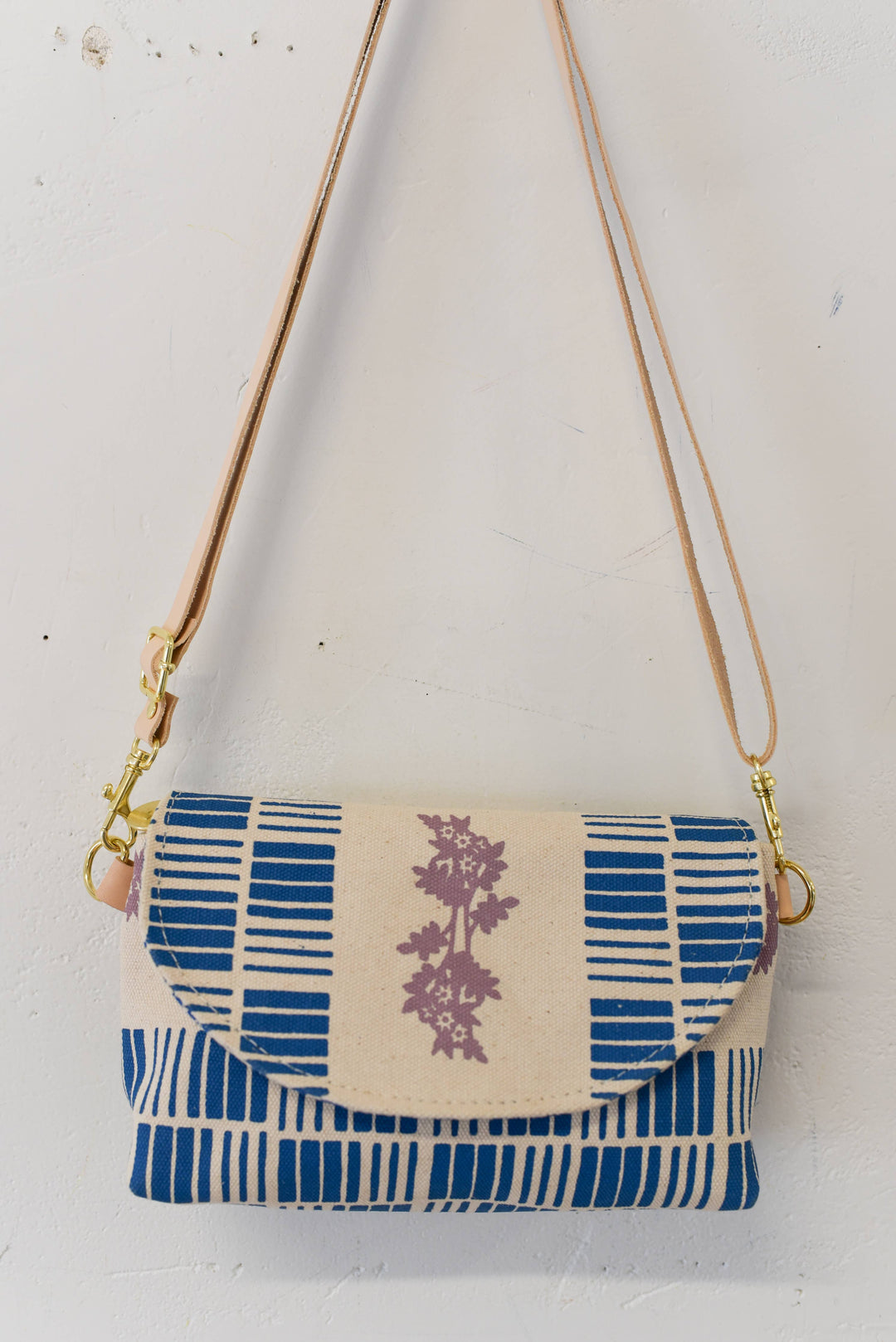 Libby Mini Crossbody Bag – Royal Geo Daisies EF678