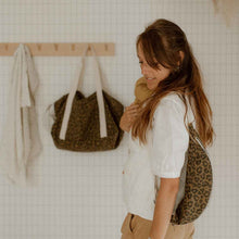 Load image into Gallery viewer, WOMEN BUM BAG GRAOU OLIVE