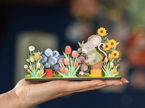 TINY MOUSE GARDEN WOODEN POP & BUILD SCENE DD01