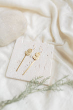 Load image into Gallery viewer, Brass Earrings No. 37