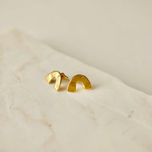 Arc studs