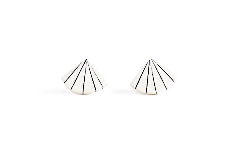 Pinstripe Fan Studs J002
