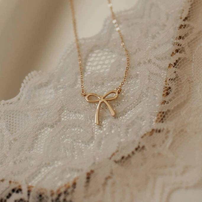Lily Bow Necklace MA23