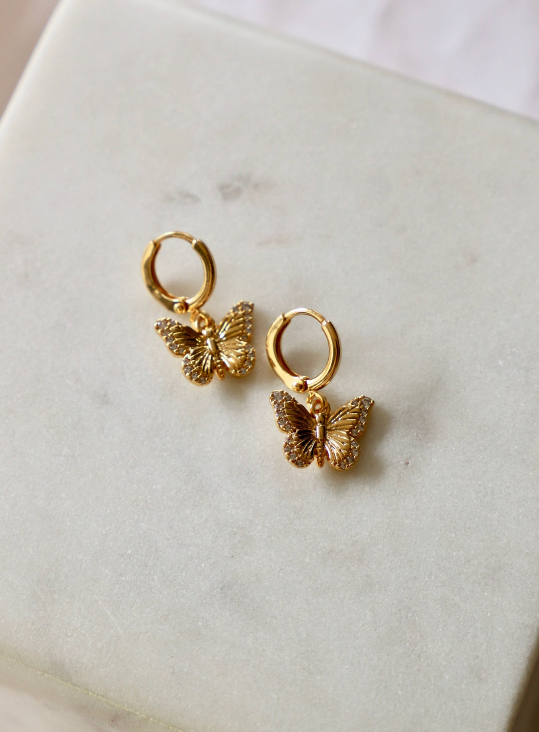 BUTTERFLY HUGGIE HOOP EARRINGS KW97