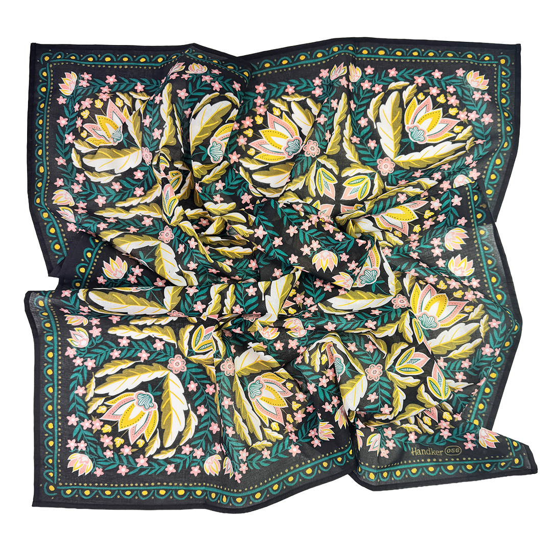 34" Wild Rag Betty Bandana 056