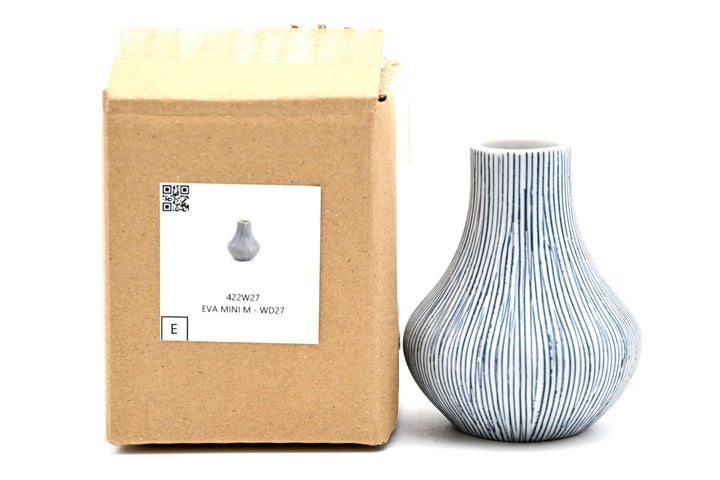 422W27 EVA MINI M - Handcrafted Porcelain Bud Vase