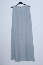 Load image into Gallery viewer, Sleeveless Short Dresses in 100% Linen REF. 10090