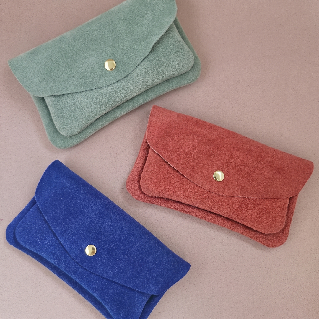 Suede-effect leather pouch - kangaroo: Nude