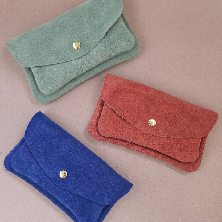 Suede-effect leather pouch - kangaroo: Almond