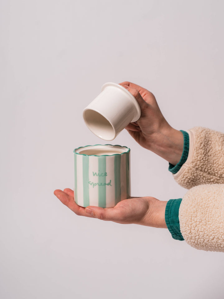 Kinsey Scallop Butter Keeper CH29