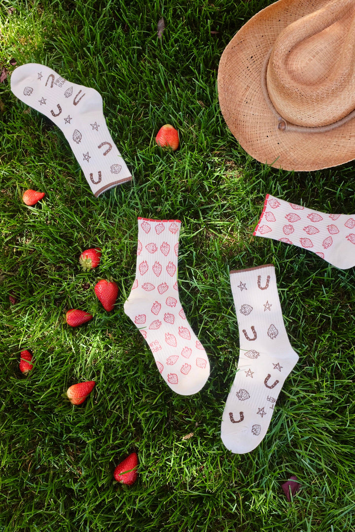 Vintage Style Strawberry Summer Red Cream Ribbed Socks