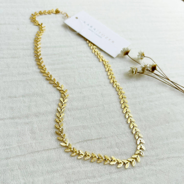 Dainty Leaf Necklace KT29