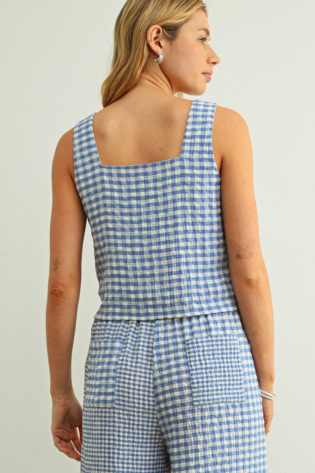 T6550ST   GINGHAM SQUARE NECK SLEEVELESS TOP