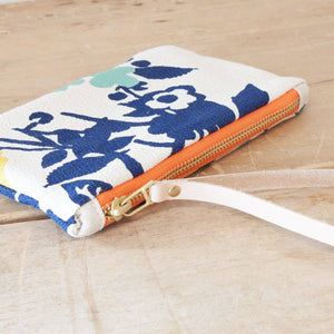 NAVY LEMON TREE WRISTLET
