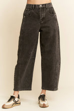 Load image into Gallery viewer, PATCH POCKET WIDE LEG CULOTTE DENIM BARREL PANTS