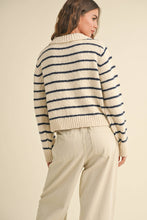 Load image into Gallery viewer, KNITTED CARDIGAN