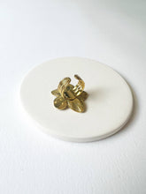 Load image into Gallery viewer, Flower Power Ring HG07