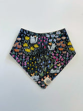 Load image into Gallery viewer, Baby Bandaba Bib