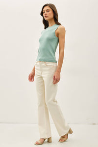 SLEEVELESS TANK