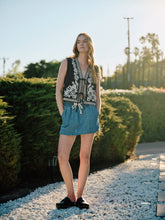 Load image into Gallery viewer, AA315 EMBROIDERED VEST JACKET WITH TIE