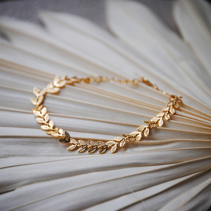 Dainty Leaf Bracelet KT06