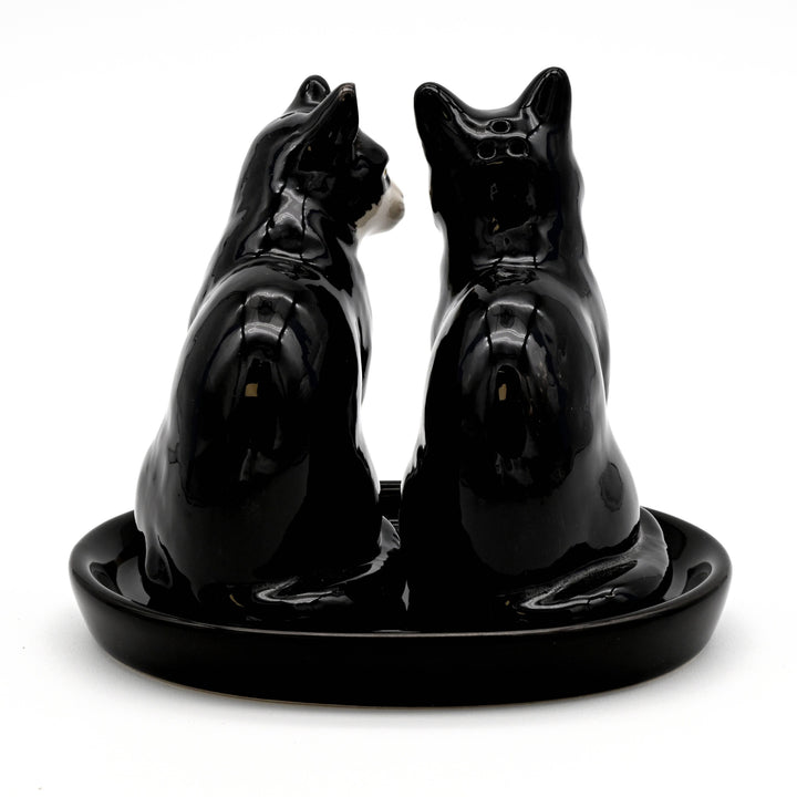SP9130 SALT AND PEPPER SHAKER Tuxedo cat