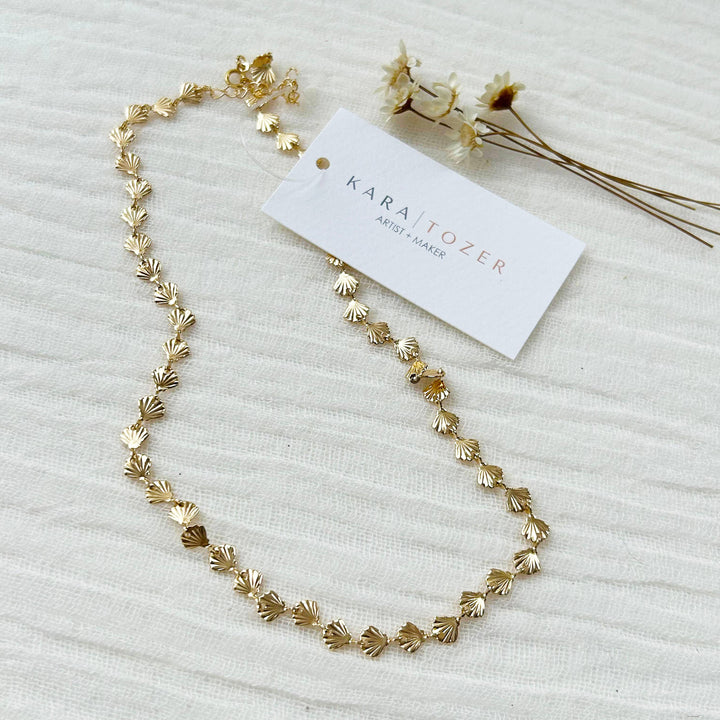 Dainty Seashell Necklace KT19