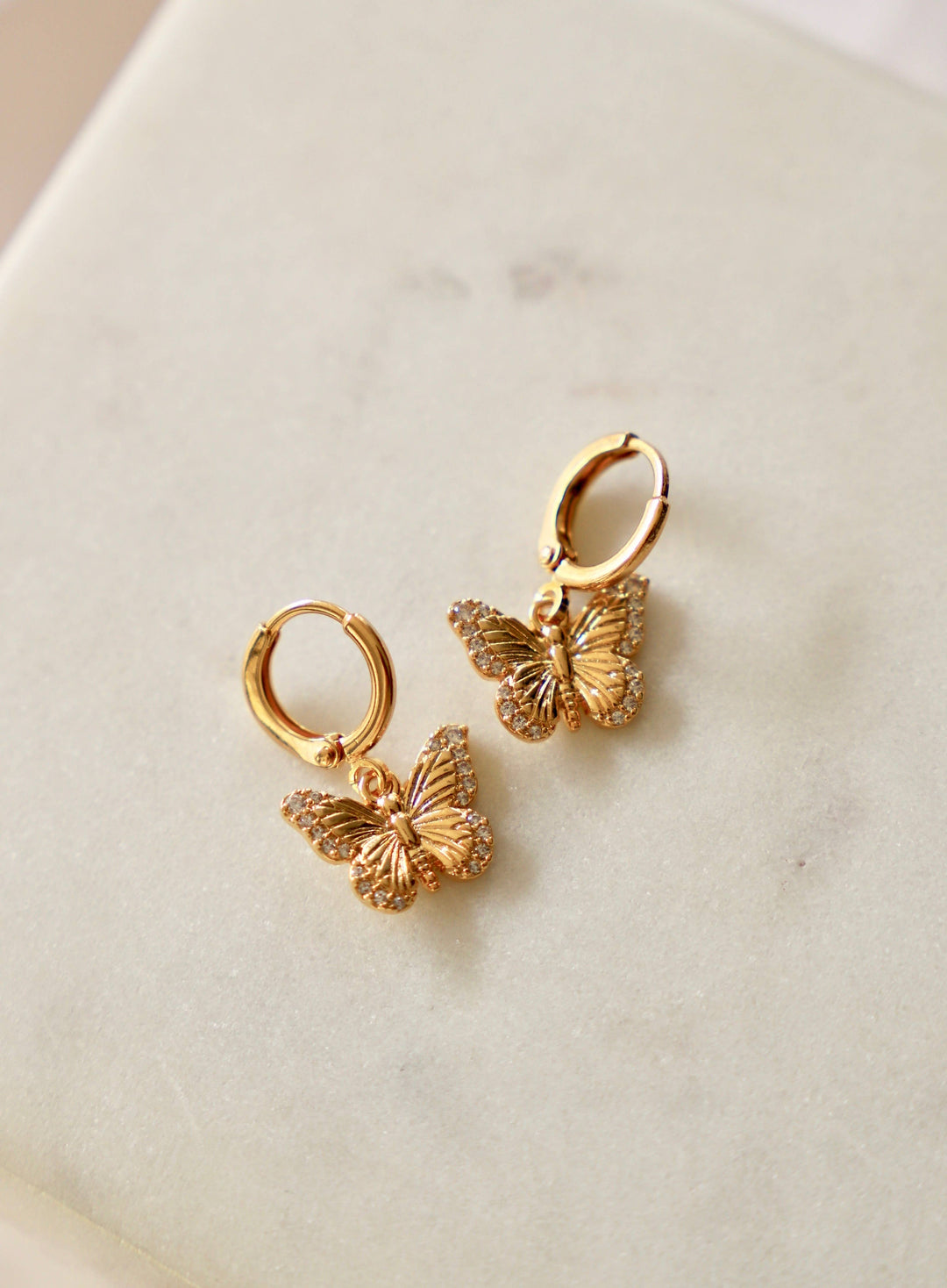 BUTTERFLY HUGGIE HOOP EARRINGS KW97