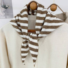 Load image into Gallery viewer, Thin Printed Small Handkerchief FR225