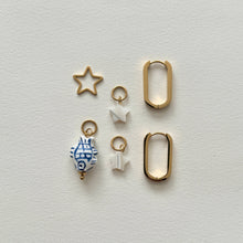 Load image into Gallery viewer, Poisson Charm Earrings NM31