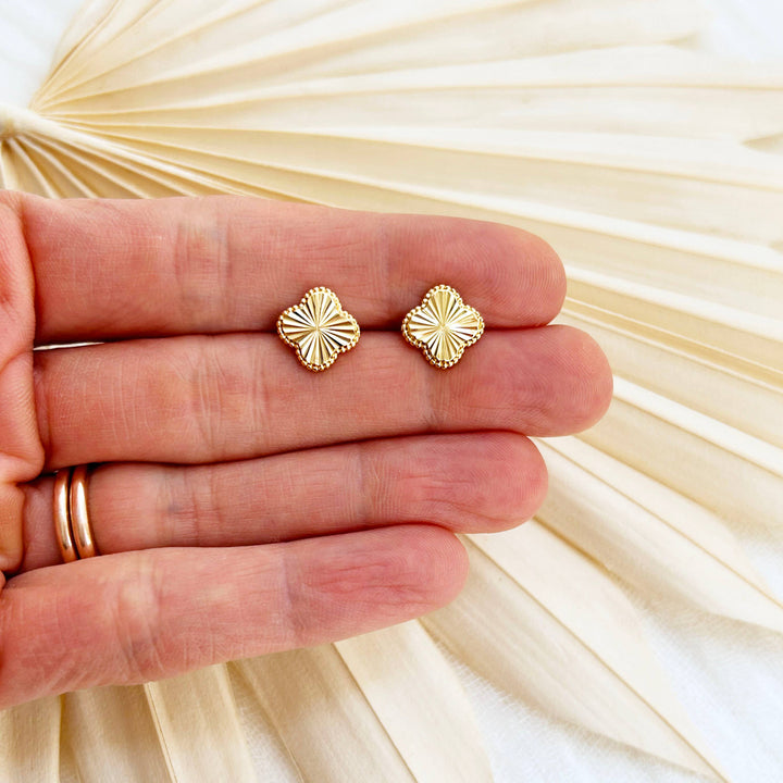 Gold Classic Clover Studs KT499