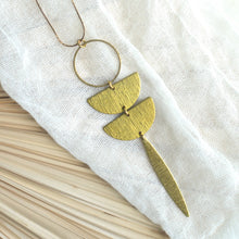 Load image into Gallery viewer, Moon Phase Necklace