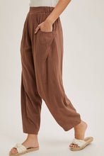 Load image into Gallery viewer, RELAXED BARREL PANTS WITH POCKETS