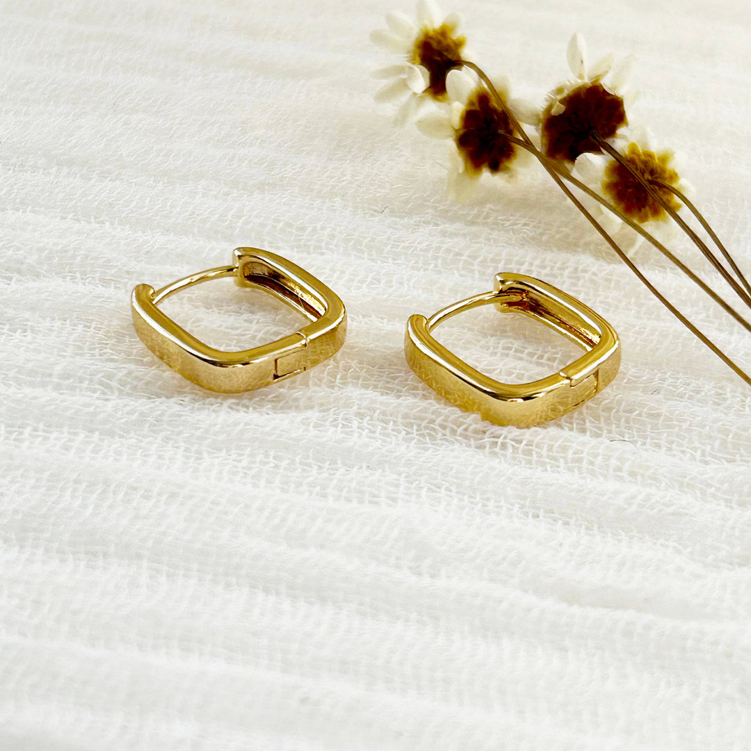 Everyday Gold Square Hoops KT684