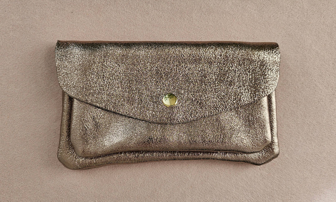 Kangaroo double pocket cowhide leather wallet: Ciel RM28