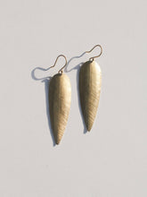 Load image into Gallery viewer, RK07 Laurel Leaf Earrings