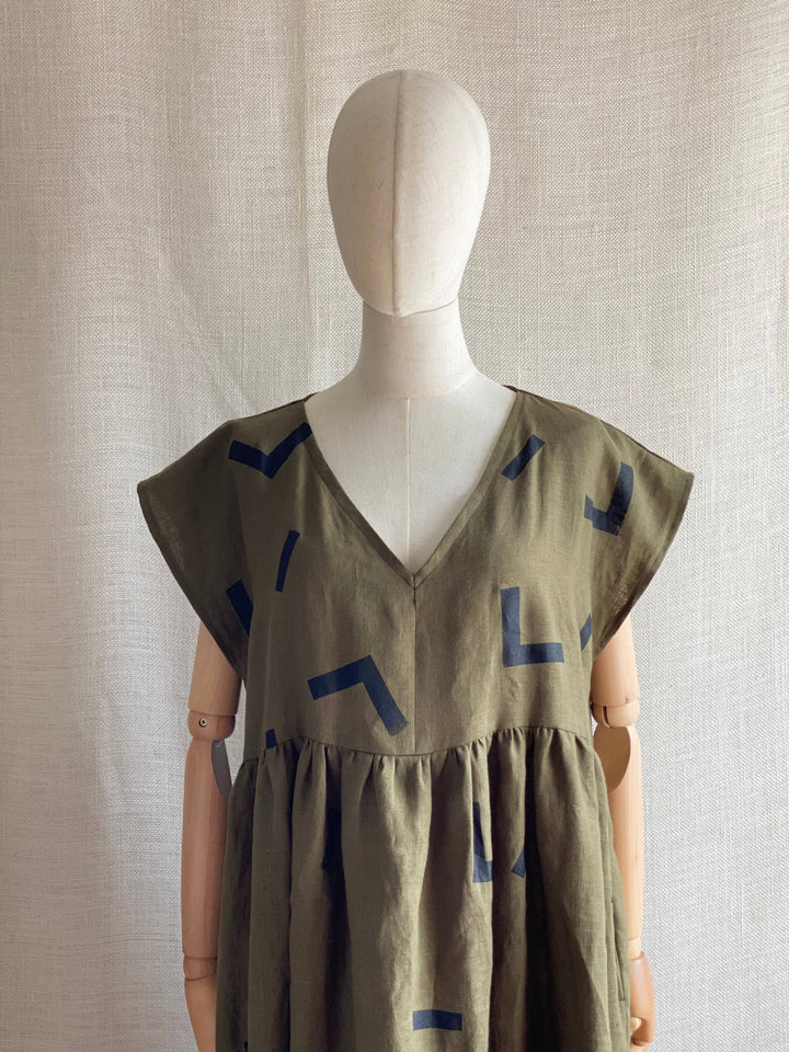 Olive linen dress JL38