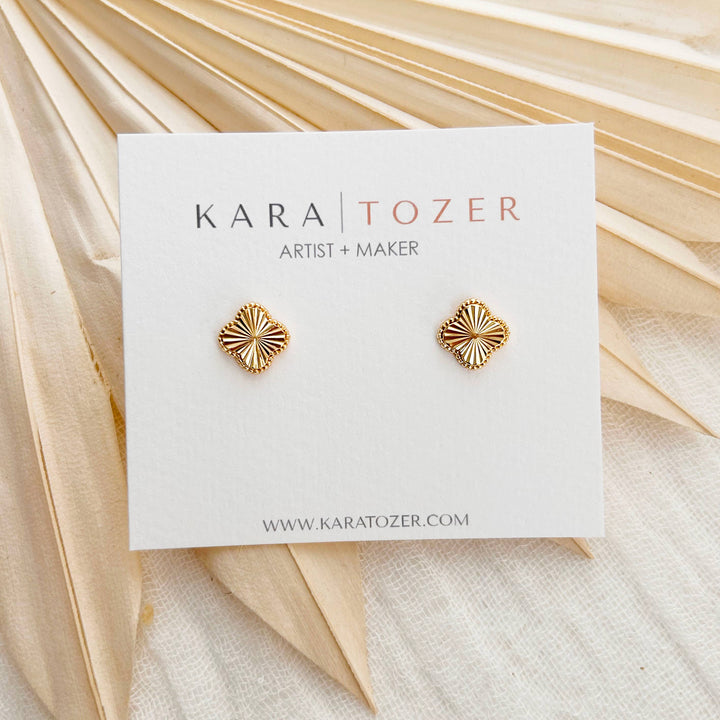 Gold Classic Clover Studs KT499