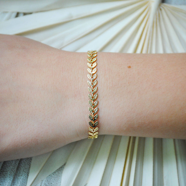 Dainty Leaf Bracelet KT06