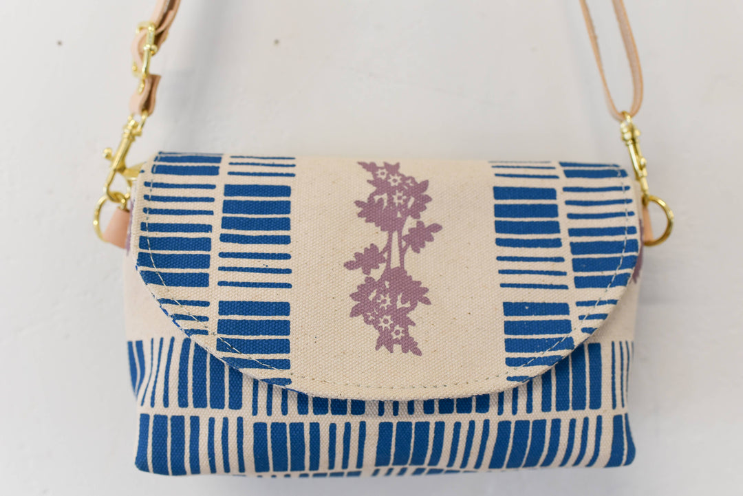 Libby Mini Crossbody Bag – Royal Geo Daisies EF678