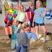Load image into Gallery viewer, (Kids) Getting to know your sewing machine - reversible tote bag (7-14 Years Old)