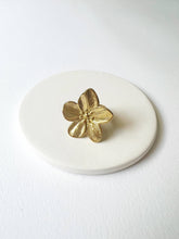 Load image into Gallery viewer, Flower Power Ring HG07