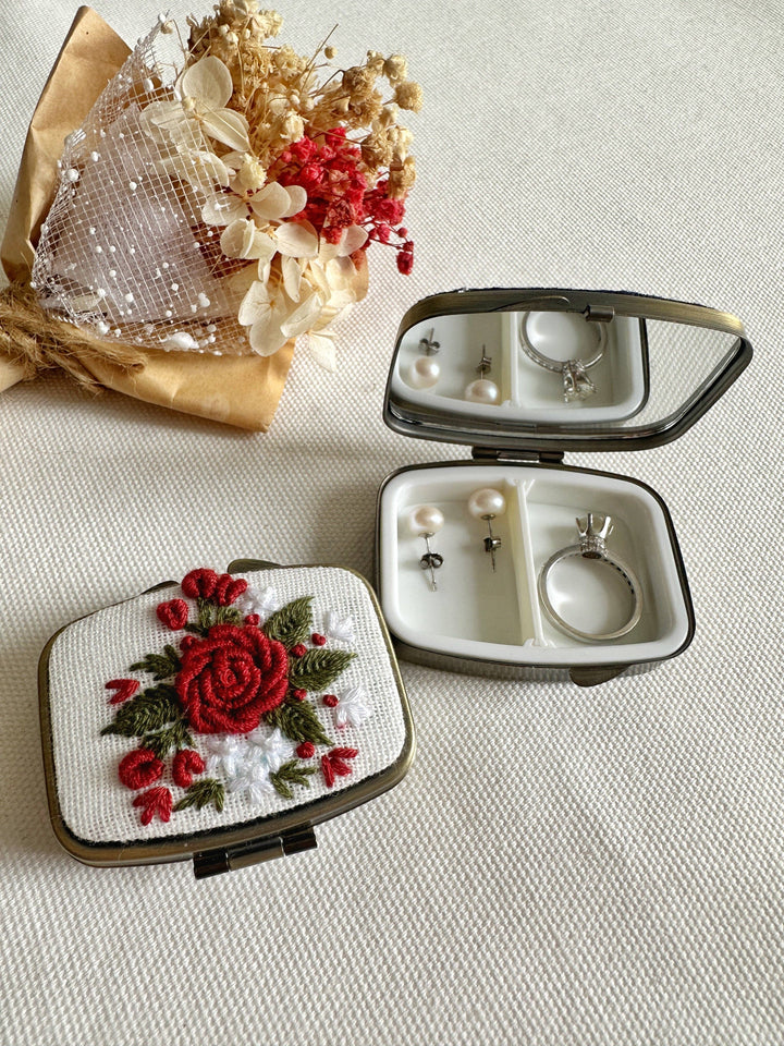 Floral Embroidered Rectangle Mini Jewelry Box With Mirror QF23