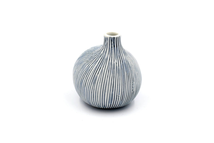 190W27 OMO MINI S-Handcrafted Porcelain Bud Vase