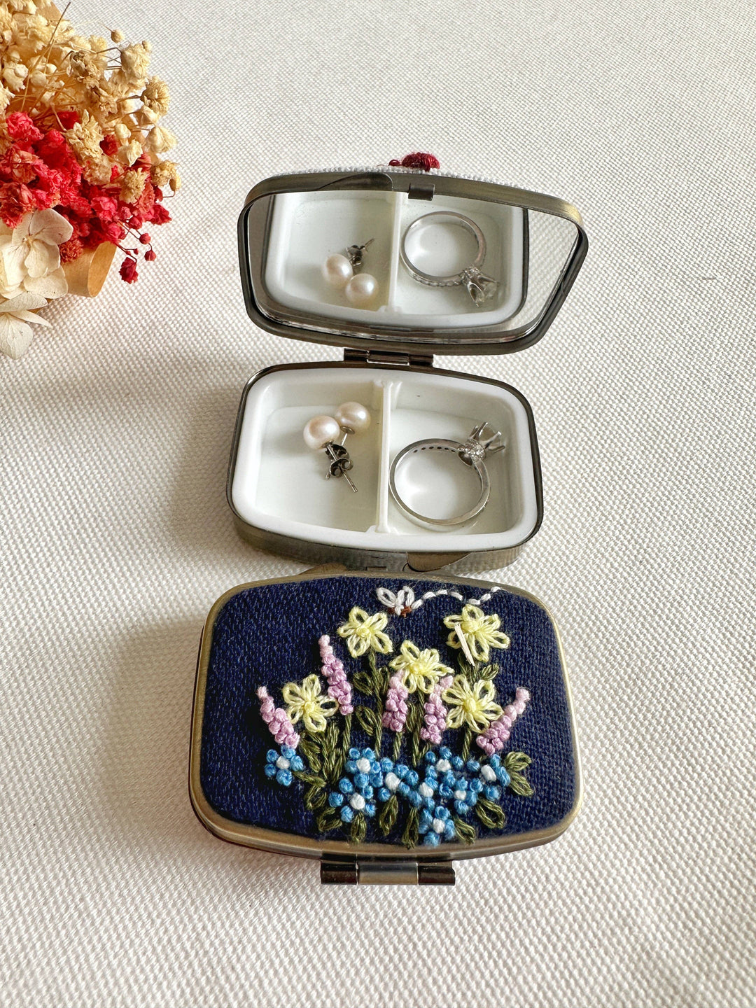 Floral Embroidered Rectangle Mini Jewelry Box With Mirror QF23