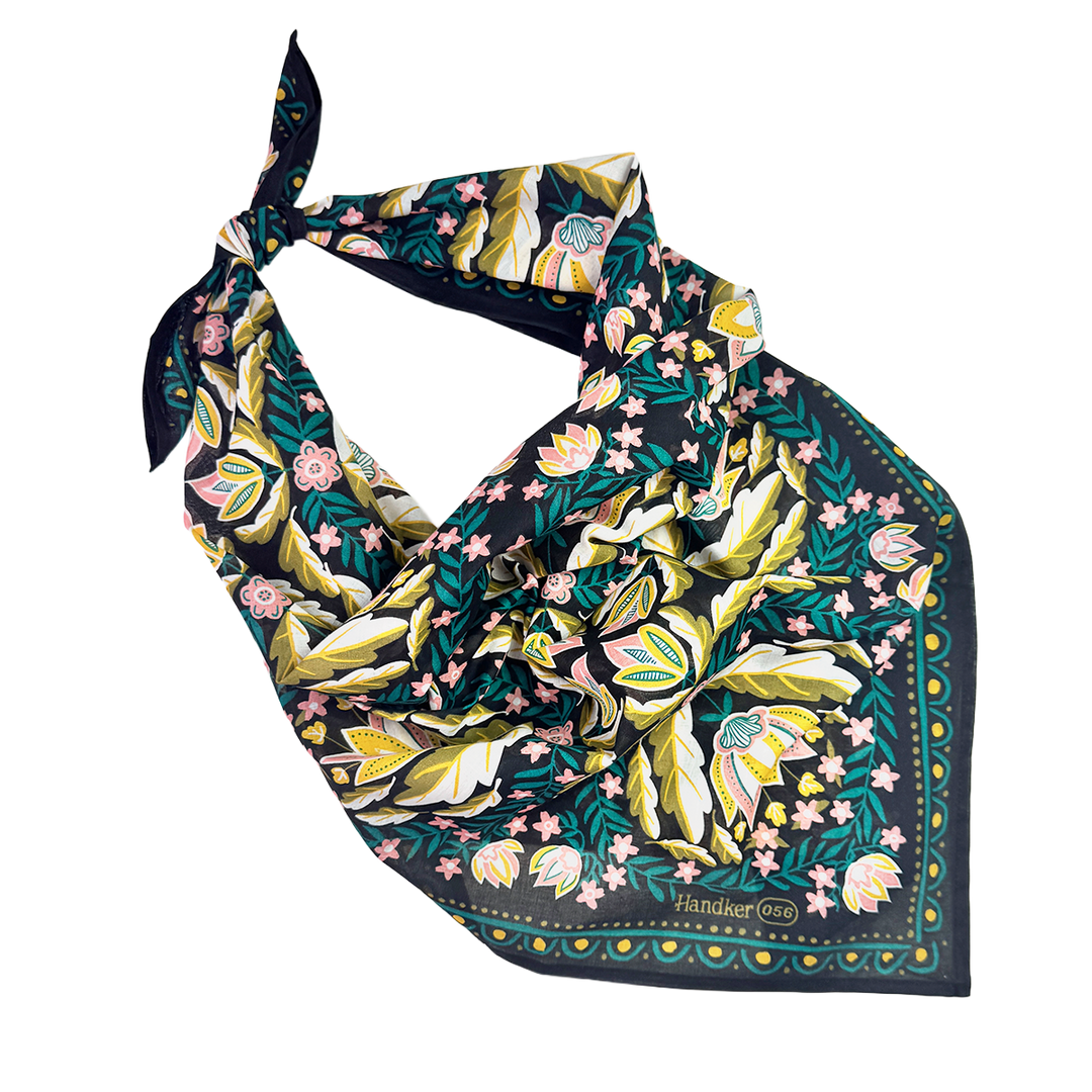 34" Wild Rag Betty Bandana 056